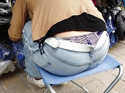 Ação em grupo vídeo pornô de filho comendo a mãe quente com Krissy Lynn e Rose Monroe