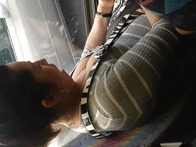 Mulher mandona está comendo seu empregado videos porno entre mae e filho