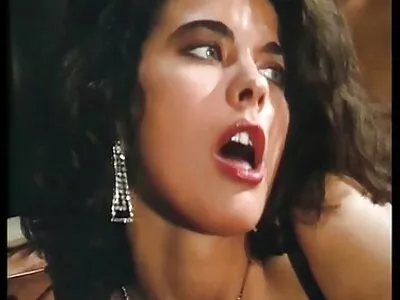 Mulher bronzeada Richelle Ryan sendo sexo gratis com maes fodida no ringue