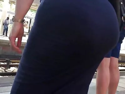 Loira Moka Mora chupa pau e lambe vídeo pornô mãe transando com filho bolas