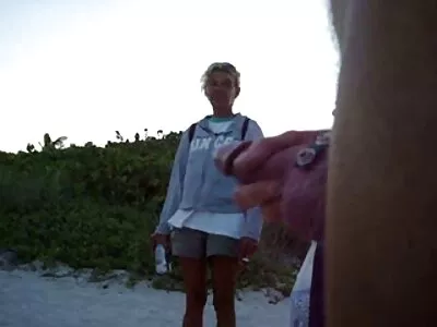 Sra. Chechik fica duplamente fodida durante o trio interracial vídeo pornô mãe dando para filho hardcore