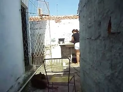 MILF faminta por vídeo pornô comendo a mãe sexo seduz e fode jovem morena
