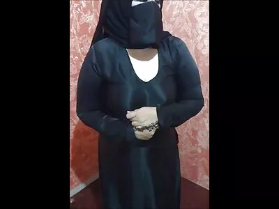 Alexa Blake chupa pau vídeo pornô filho comendo a mãe longo e é espancada em público