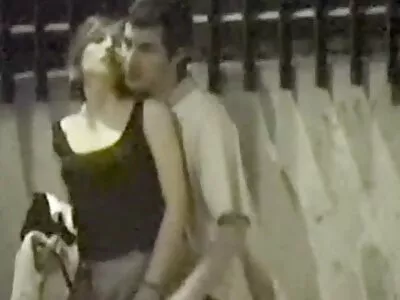 Natasha Nice geme como um animal selvagem enquanto é video pono mae fodida